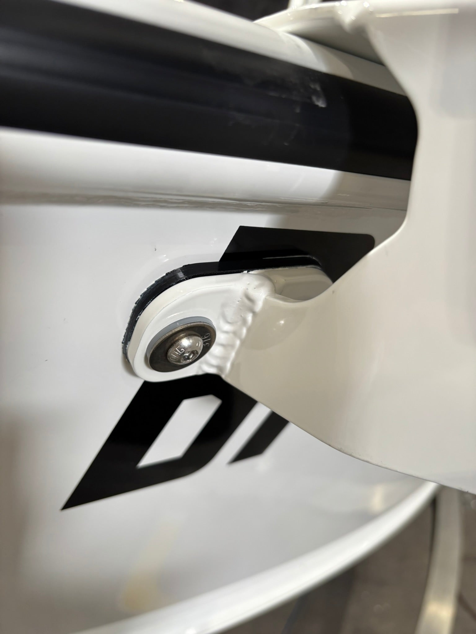 Universal Tinnie Bow Mount Motor Bracket