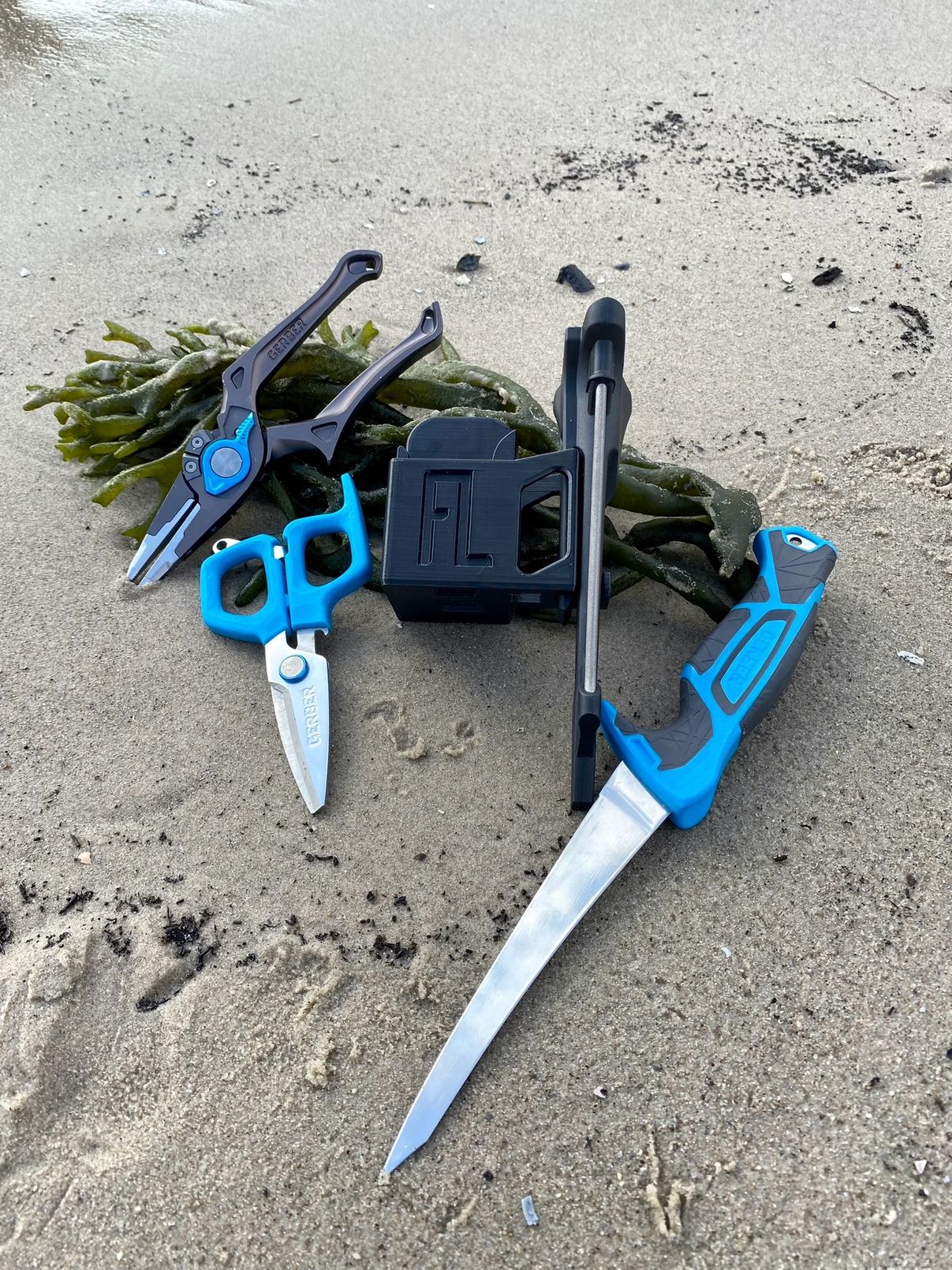 Gerber Tackle Kit with Push Lock Holder image 2