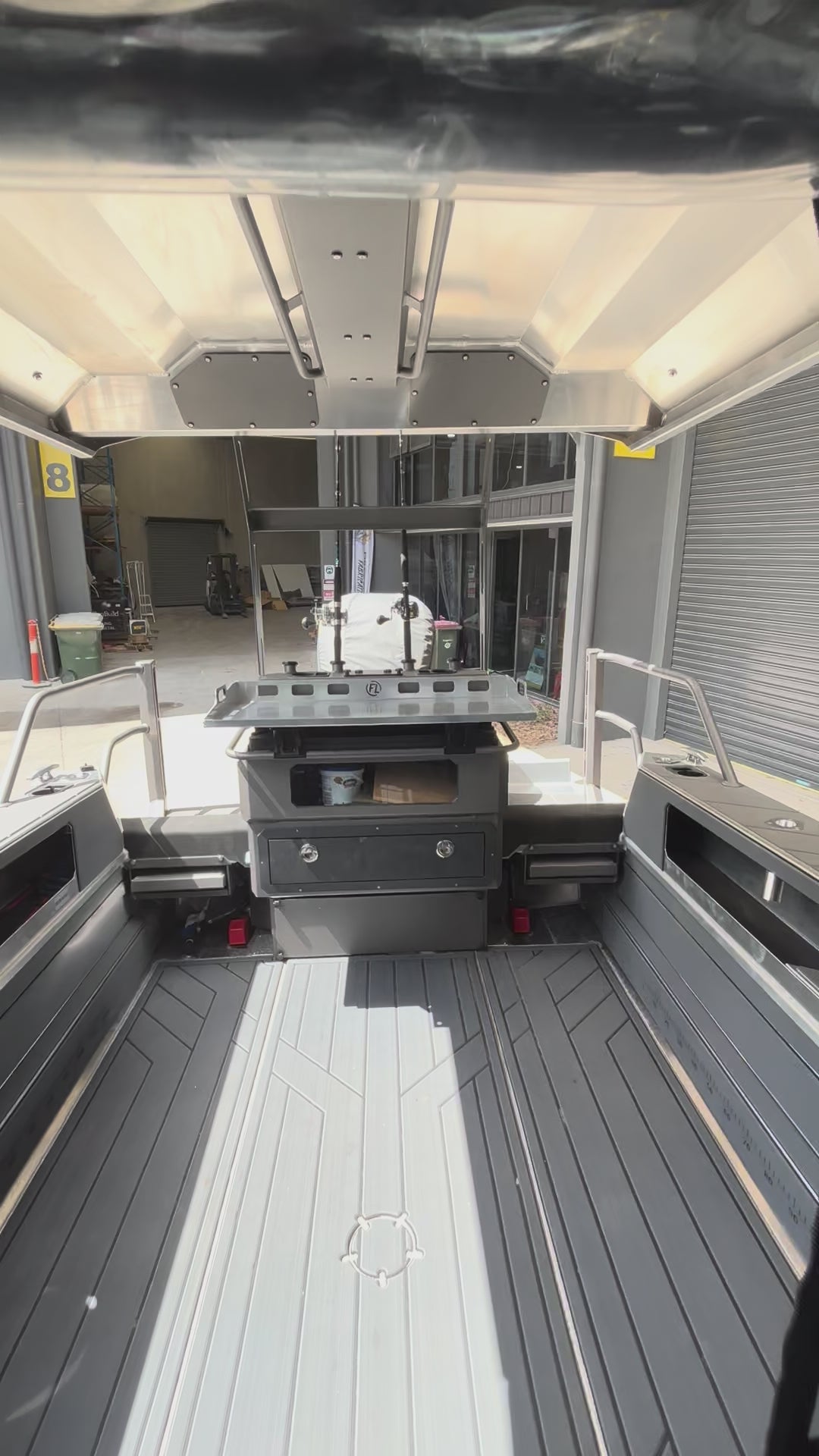 Load video: Stabicraft 2350 Supercab Roof Extension